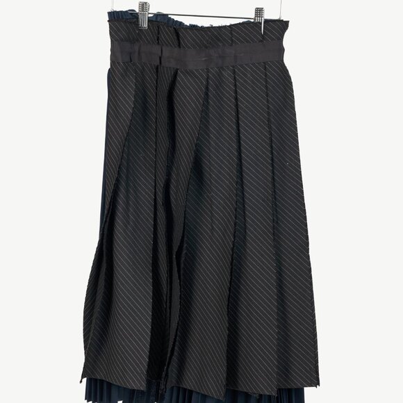 Sacai Black & Navy Pinstripe Docking Pleated Skirt - Picture 3 of 14